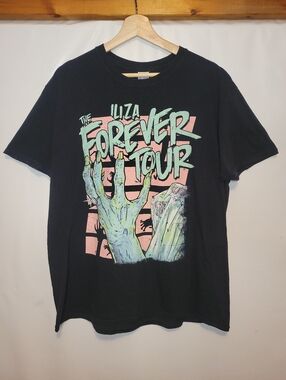 Iliza Schlezinger The Forever Tour Graphic Tee